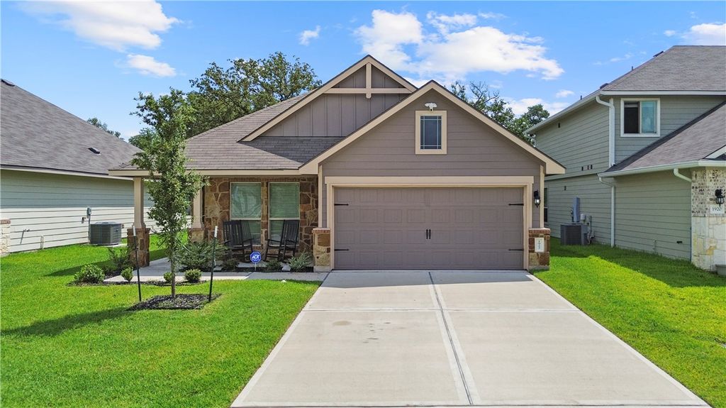 Photo of 1922 Cartwright Street, Bryan, TX 77807 (MLS # 25012761)