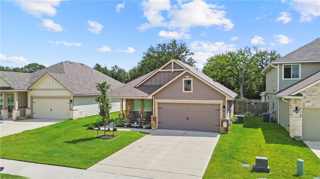 Photo of 1922 Cartwright Street, Bryan, TX 77807 (MLS # 25012761)