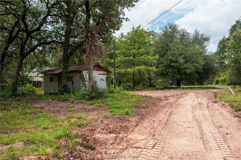 Tiny photo for 5 County Rd 342, Milano, TX 76556 (MLS # 26002568)
