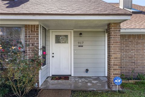 Tiny photo for 917 Navidad Street, Bryan, TX 77801 (MLS # 26003172)