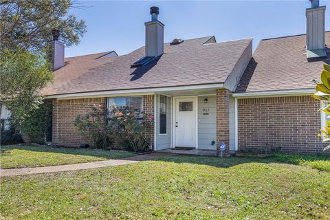 Tiny photo for 917 Navidad Street, Bryan, TX 77801 (MLS # 26003172)