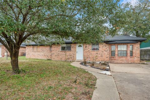 Tiny photo for 3302 Oregon Trail, Bryan, TX 77803 (MLS # 26005914)