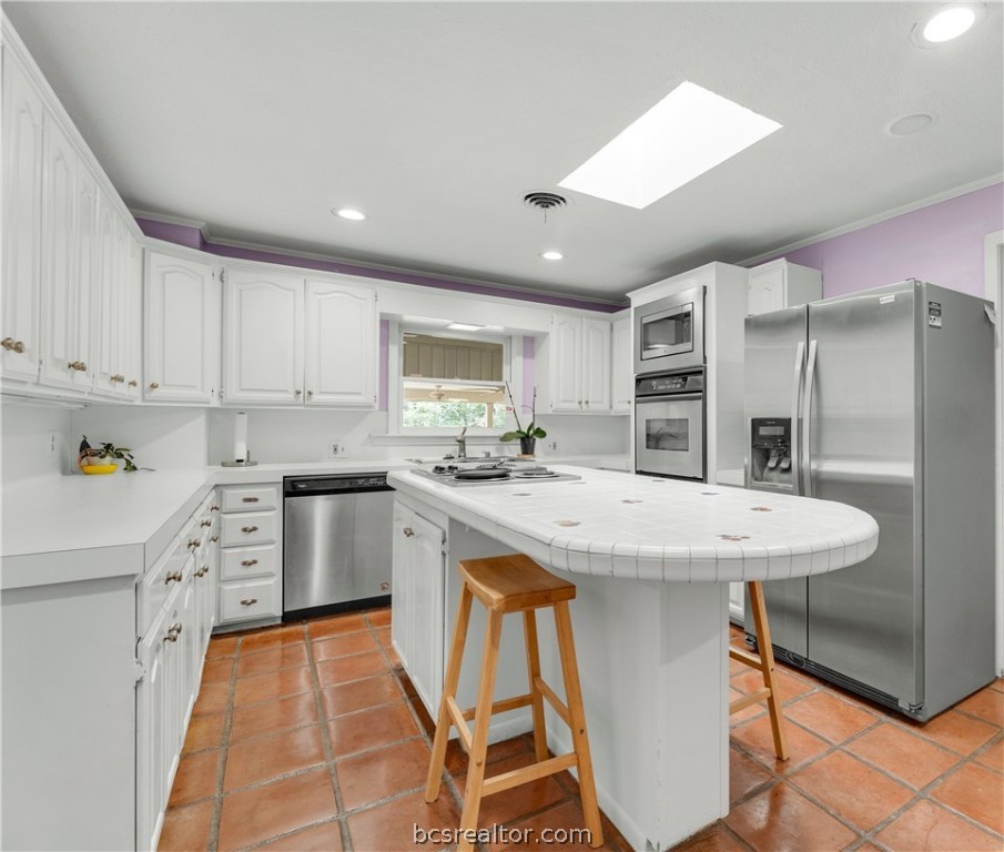 Bryan, Texas 77802, United States, 4 Bedrooms Bedrooms, ,4 BathroomsBathrooms,Residential,Pending,59437