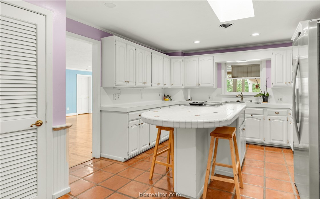 Bryan, Texas 77802, United States, 4 Bedrooms Bedrooms, ,4 BathroomsBathrooms,Residential,Pending,59437