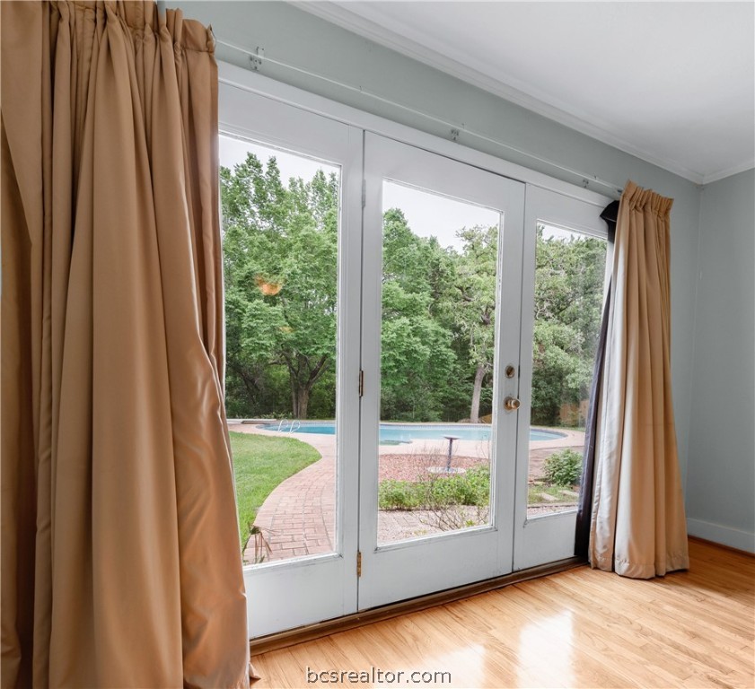 Bryan, Texas 77802, United States, 4 Bedrooms Bedrooms, ,4 BathroomsBathrooms,Residential,Pending,59437