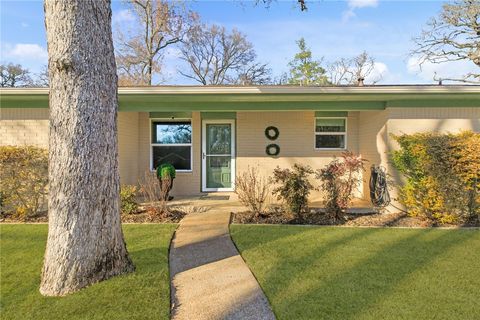 Tiny photo for 117 Golfview Drive, Normangee, TX 77871 (MLS # 26001790)