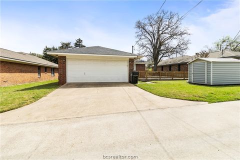 Tiny photo for 1821 Gettysburg Lane, Bryan, TX 77802 (MLS # 26002809)