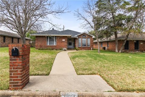 Tiny photo for 1821 Gettysburg Lane, Bryan, TX 77802 (MLS # 26002809)