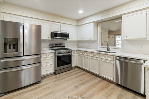 Tiny photo for 1821 Gettysburg Lane, Bryan, TX 77802 (MLS # 26002809)