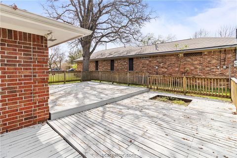 Tiny photo for 1821 Gettysburg Lane, Bryan, TX 77802 (MLS # 26002809)