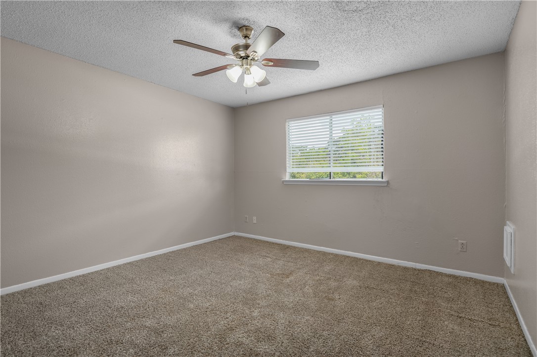 College Station, Texas 77840, United States, 4 Bedrooms Bedrooms, ,2 BathroomsBathrooms,Residential,Active,226949