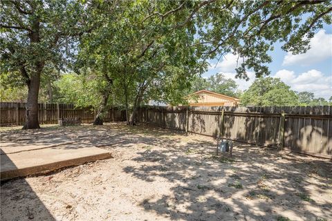 Tiny photo for 1433 MAGNOLIA Dr, College Station, TX 77840 (MLS # 25010801)