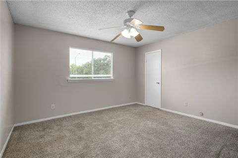 Tiny photo for 1433 MAGNOLIA Dr, College Station, TX 77840 (MLS # 25010801)