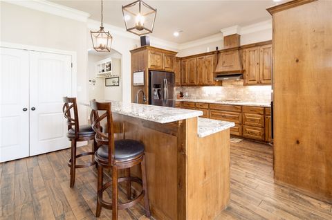 Tiny photo for 9600 Shadow Creek Trl, Bryan, TX 77808 (MLS # 26003829)