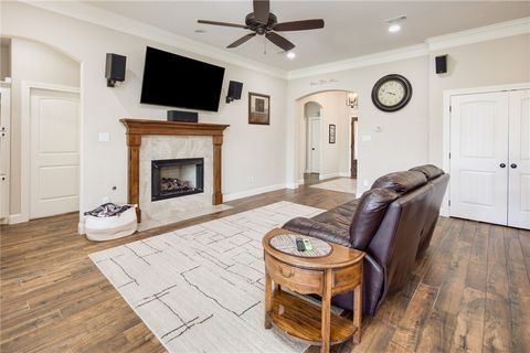 Tiny photo for 9600 Shadow Creek Trl, Bryan, TX 77808 (MLS # 26003829)
