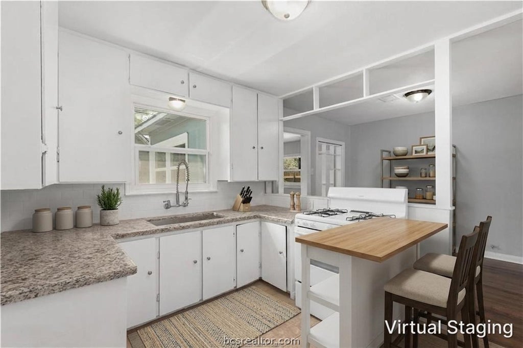 Photo of 401 Dunn Street, Bryan, TX 77801 (MLS # 26006991)
