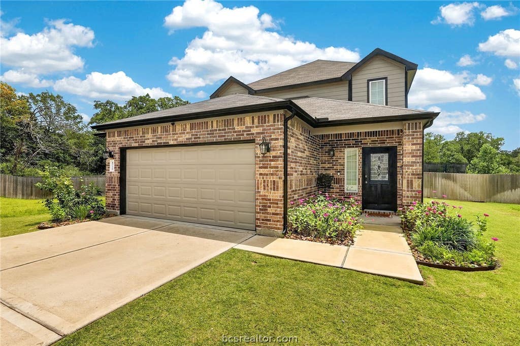 Photo of 4718 Milagro Loop, Bryan, TX 77807 (MLS # 26006816)