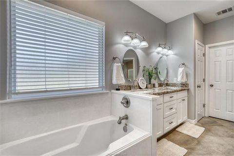 Tiny photo for 1104 Jennifer Street, Madisonville, TX 77864 (MLS # 26002599)