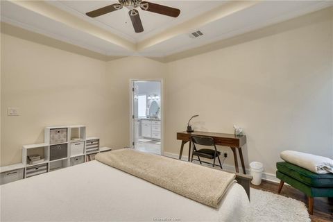 Tiny photo for 1104 Jennifer Street, Madisonville, TX 77864 (MLS # 26002599)