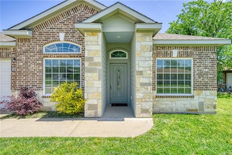 Tiny photo for 1104 Jennifer Street, Madisonville, TX 77864 (MLS # 26002599)