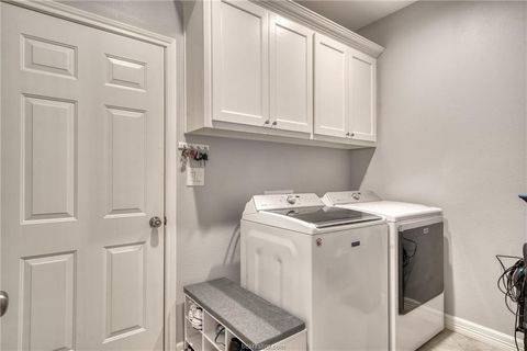 Tiny photo for 1104 Jennifer Street, Madisonville, TX 77864 (MLS # 26002599)