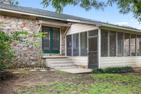 Tiny photo for 404 W Tom Green Street ST, Brenham, TX 77833 (MLS # 26007483)