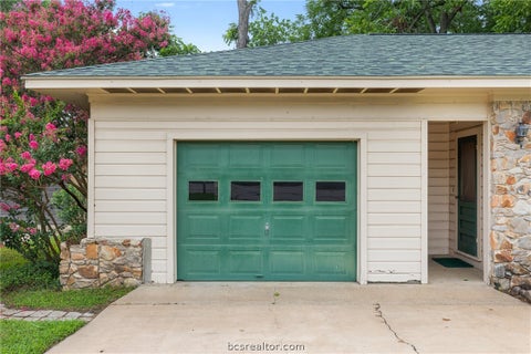Tiny photo for 404 W Tom Green Street ST, Brenham, TX 77833 (MLS # 26007483)
