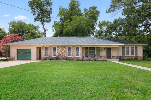 Photo of 404 W Tom Green Street ST, Brenham, TX 77833 (MLS # 26007483)