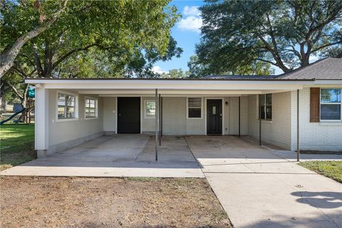 Tiny photo for 1906 Gun and Rod Road, Brenham, TX 77833 (MLS # 25010546)