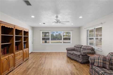 Tiny photo for 1906 Gun and Rod Road, Brenham, TX 77833 (MLS # 25010546)
