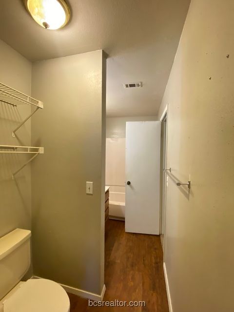 Tiny photo for 1305 W Villa Maria Road #B105, Bryan, TX 77801 (MLS # 26001210)