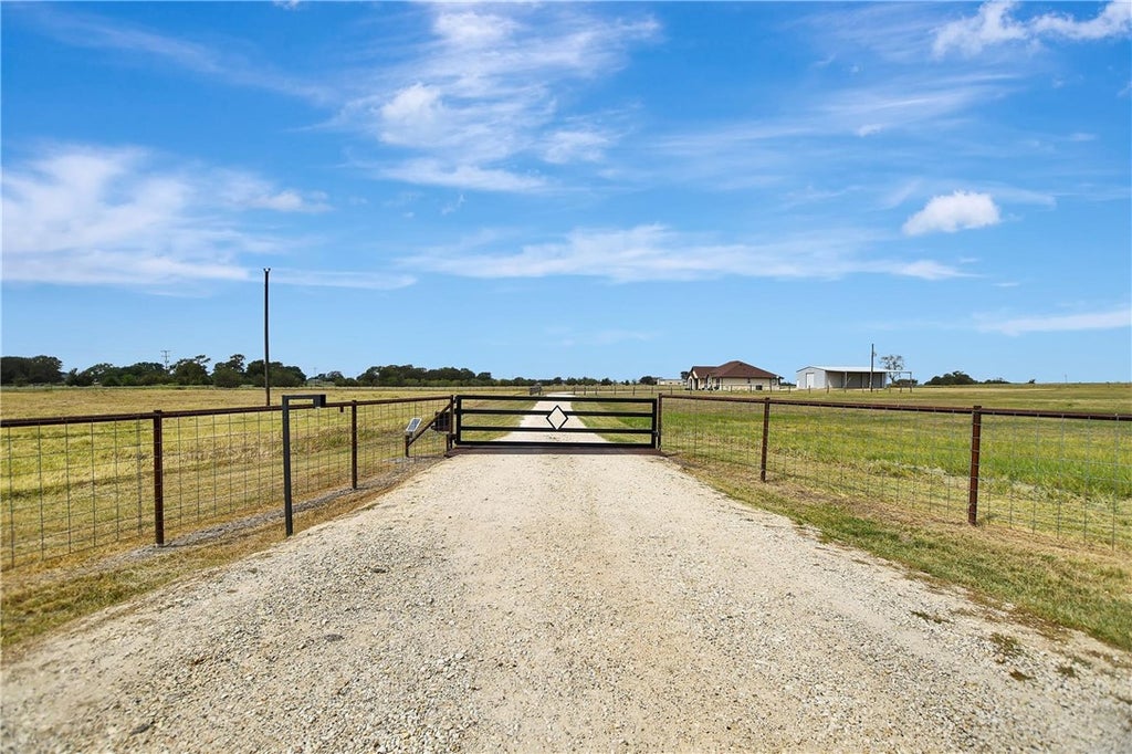 Photo of 165 County Road 465, Caldwell, TX 77836 (MLS # 26011552)