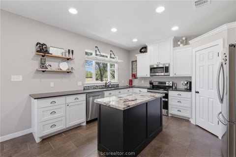 Tiny photo for 9753 River Ridge Drive, Hearne, TX 77859 (MLS # 26011366)