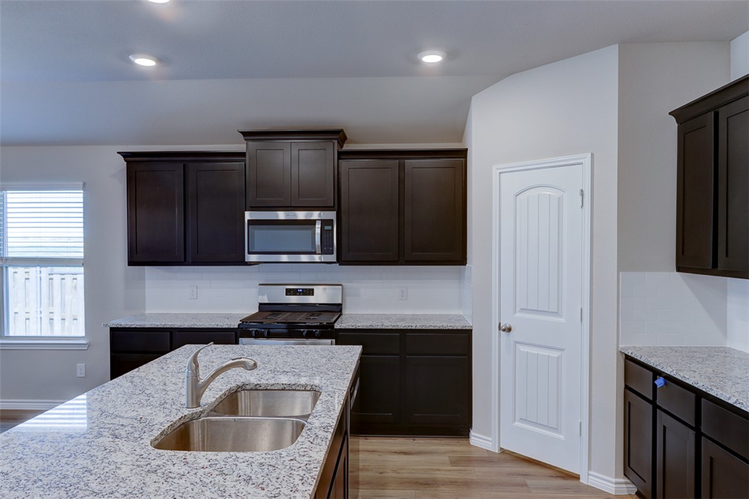 College Station, Texas 77845, United States, 4 Bedrooms Bedrooms, ,2 BathroomsBathrooms,Residential,Active,128971