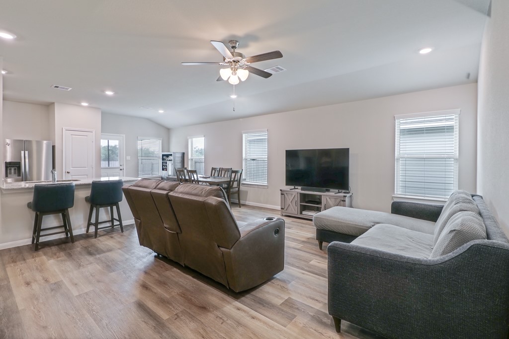 Bryan, Texas 77807, United States, 3 Bedrooms Bedrooms, ,2 BathroomsBathrooms,Residential,Active,120136