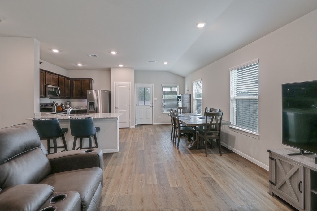 Bryan, Texas 77807, United States, 3 Bedrooms Bedrooms, ,2 BathroomsBathrooms,Residential,Active,120136