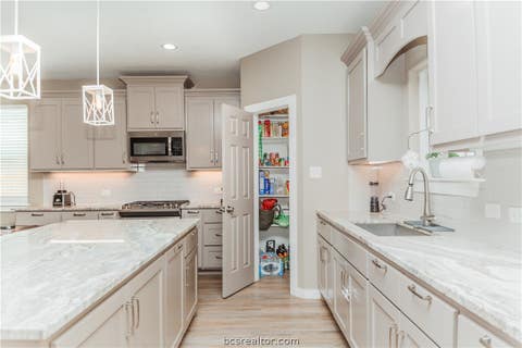 Tiny photo for 1508 Boone, Bryan, TX 77803 (MLS # 26009493)