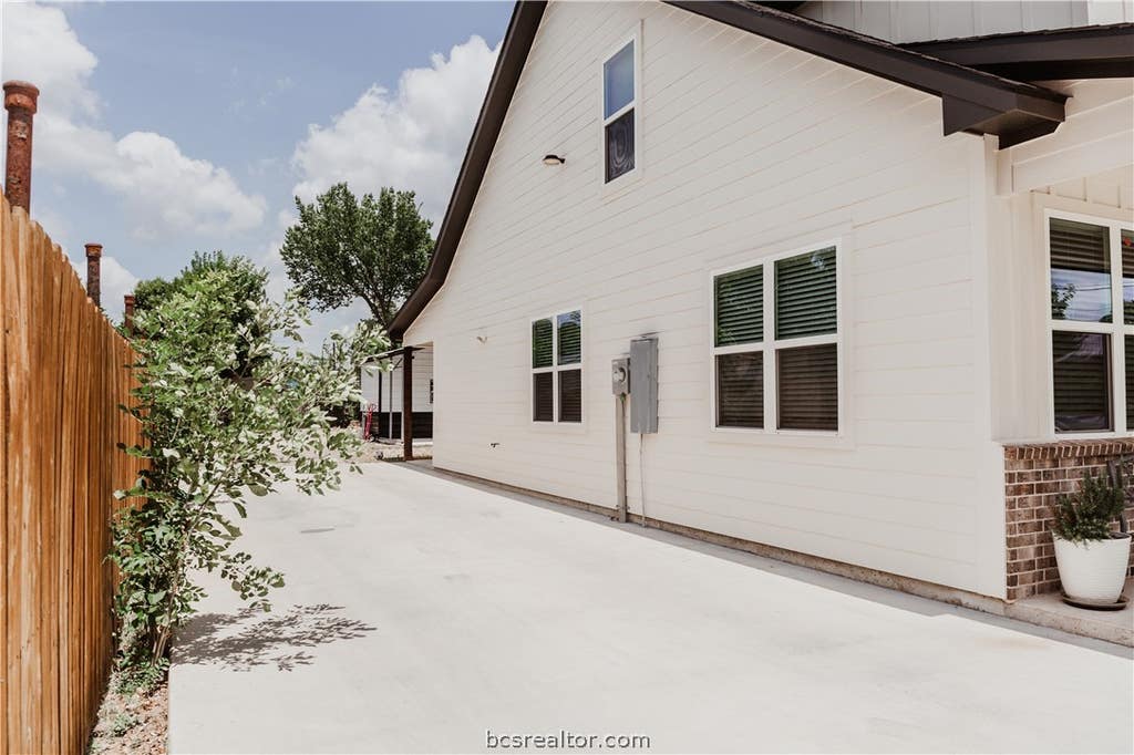 Photo of 1508 Boone, Bryan, TX 77803 (MLS # 26009493)