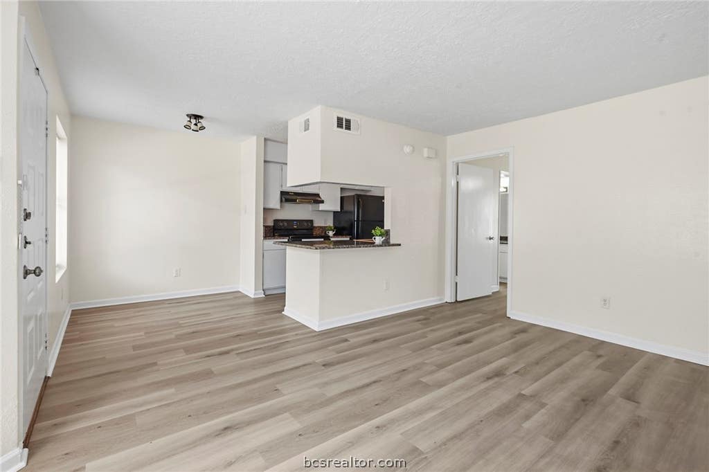 Photo of 4441 Old College Rd #3101, Bryan, TX 77801 (MLS # 26009438)