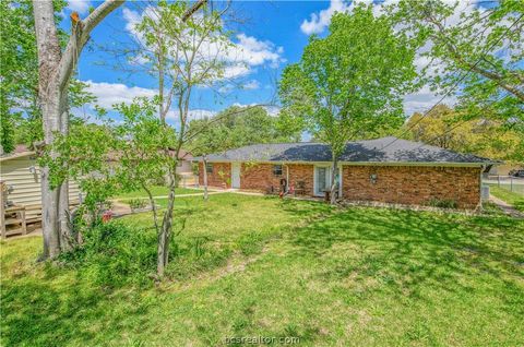 Tiny photo for 1302 Laura Lane, College Station, TX 77840 (MLS # 26003909)