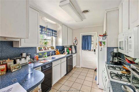 Tiny photo for 1302 Laura Lane, College Station, TX 77840 (MLS # 26003909)