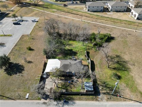 Photo of 904 Eleanor Street, College Station, TX 77840 (MLS # 26001457)