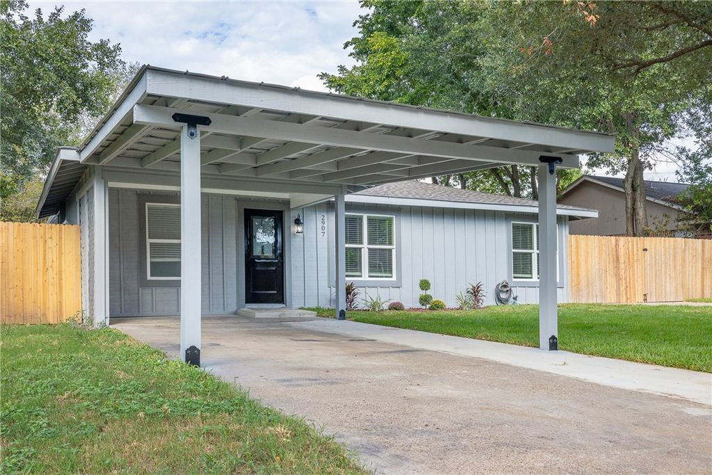 Photo of 2907 Georgia Avenue, Bryan, TX 77803 (MLS # 25011306)