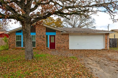 Photo of 909 San Benito Drive, College Station, TX 77845 (MLS # 25011970)