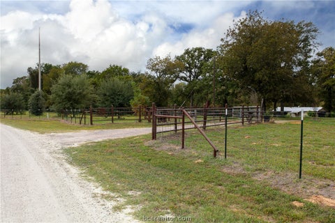 Tiny photo for 8516 River Ridge Drive, Hearne, TX 77859 (MLS # 26012252)