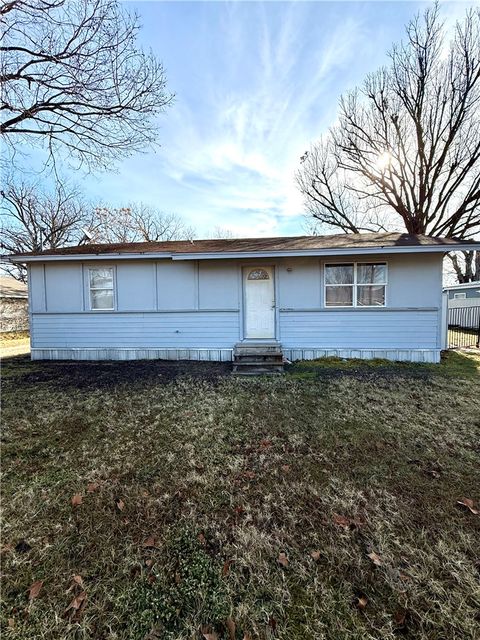 Tiny photo for 2105 N Karnes, Cameron, TX 76520 (MLS # 26001318)