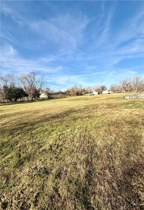 Tiny photo for 2105 N Karnes, Cameron, TX 76520 (MLS # 26001318)