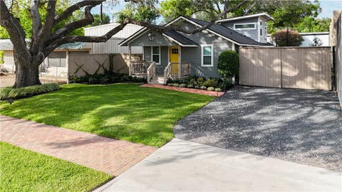 Tiny photo for 2709 S College Avenue, Bryan, TX 77801 (MLS # 26008976)