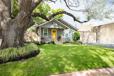 Photo of 2709 S College Avenue, Bryan, TX 77801 (MLS # 26008976)