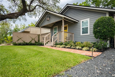 Tiny photo for 2709 S College Avenue, Bryan, TX 77801 (MLS # 26008976)